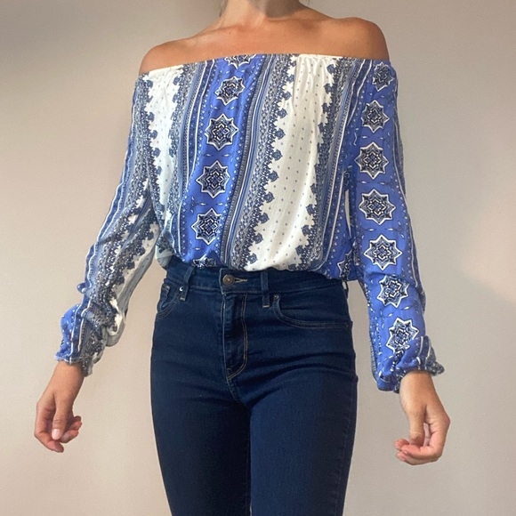 Off the Shoulder Blue & White Paisley Top - Picture 1 of 8